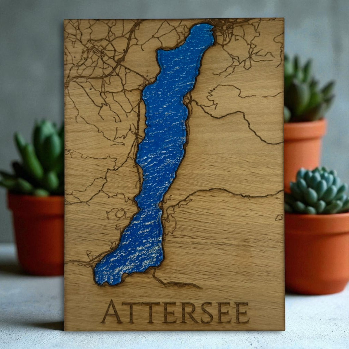 Ein Stück Attersee für dein Zuhause – Holzkunst mit verglastem See