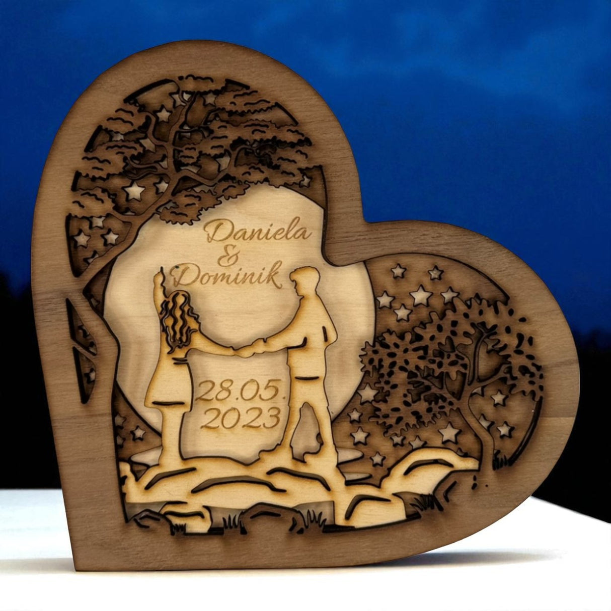 Holzherz "Unsere Liebe" – personalisiertes Geschenk für Paare