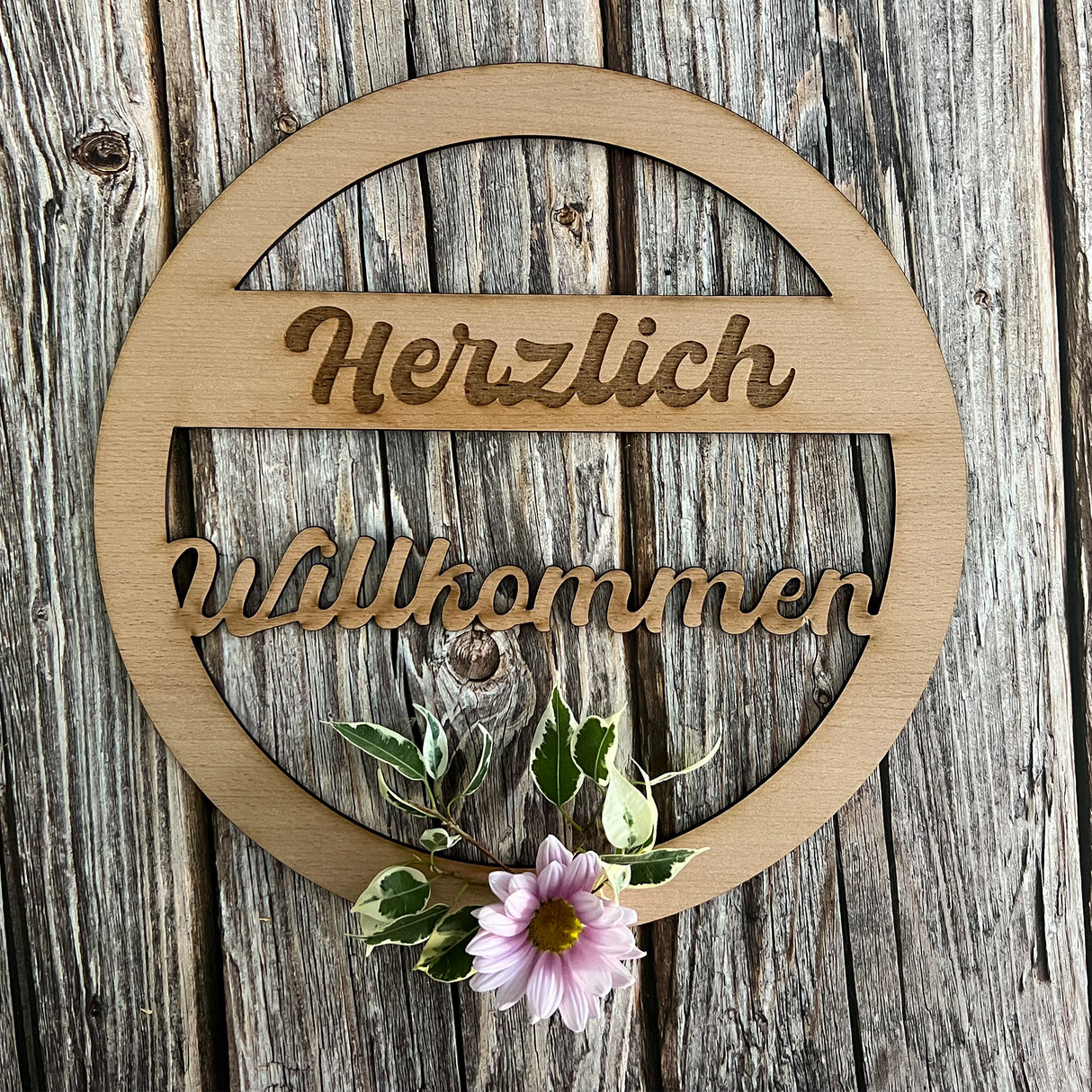 Türschild "Herzlich Willkommen"